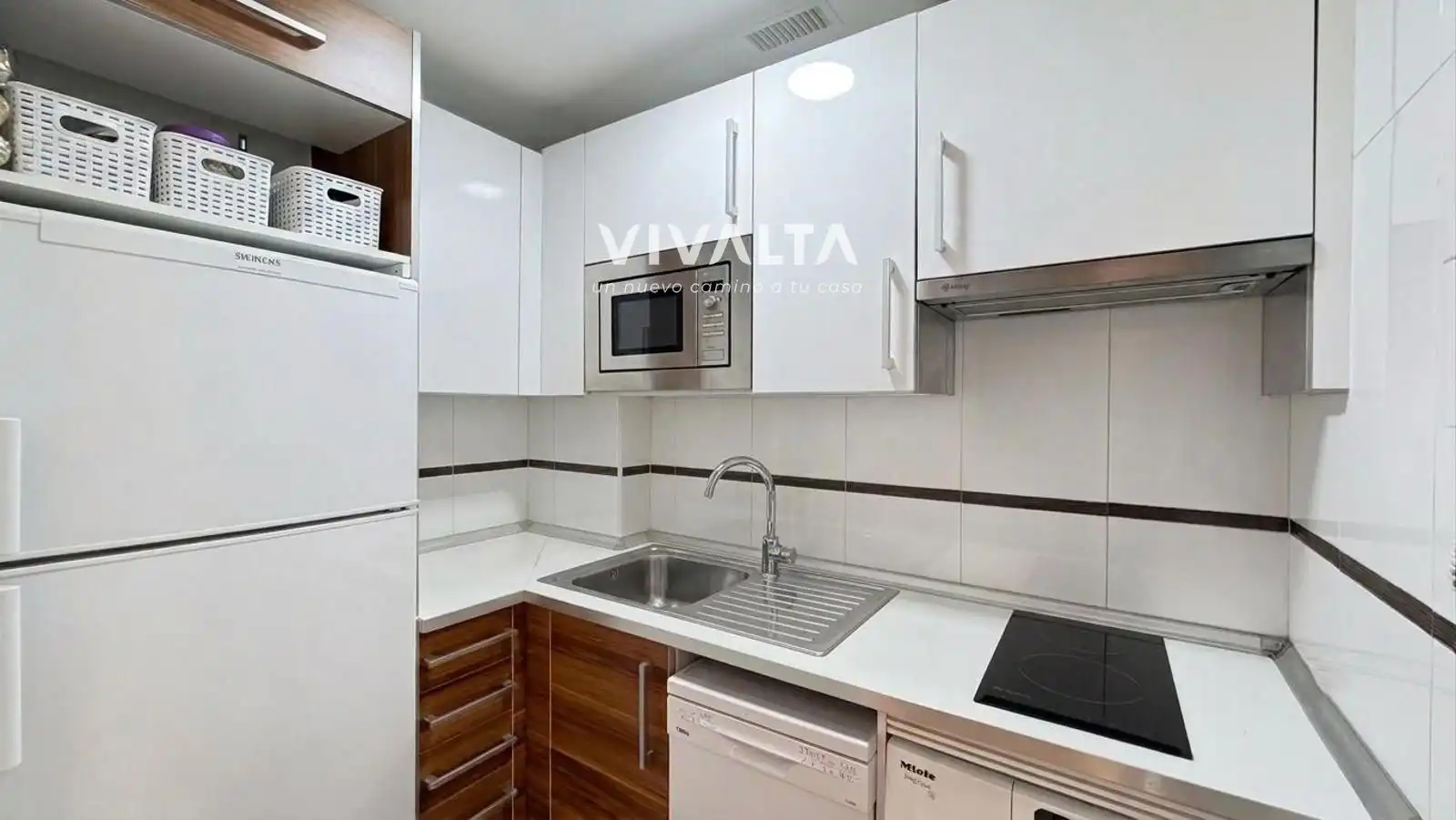 Kitchen of Flat for sale in Madrid  with Air Conditioner, Heating and Storage room