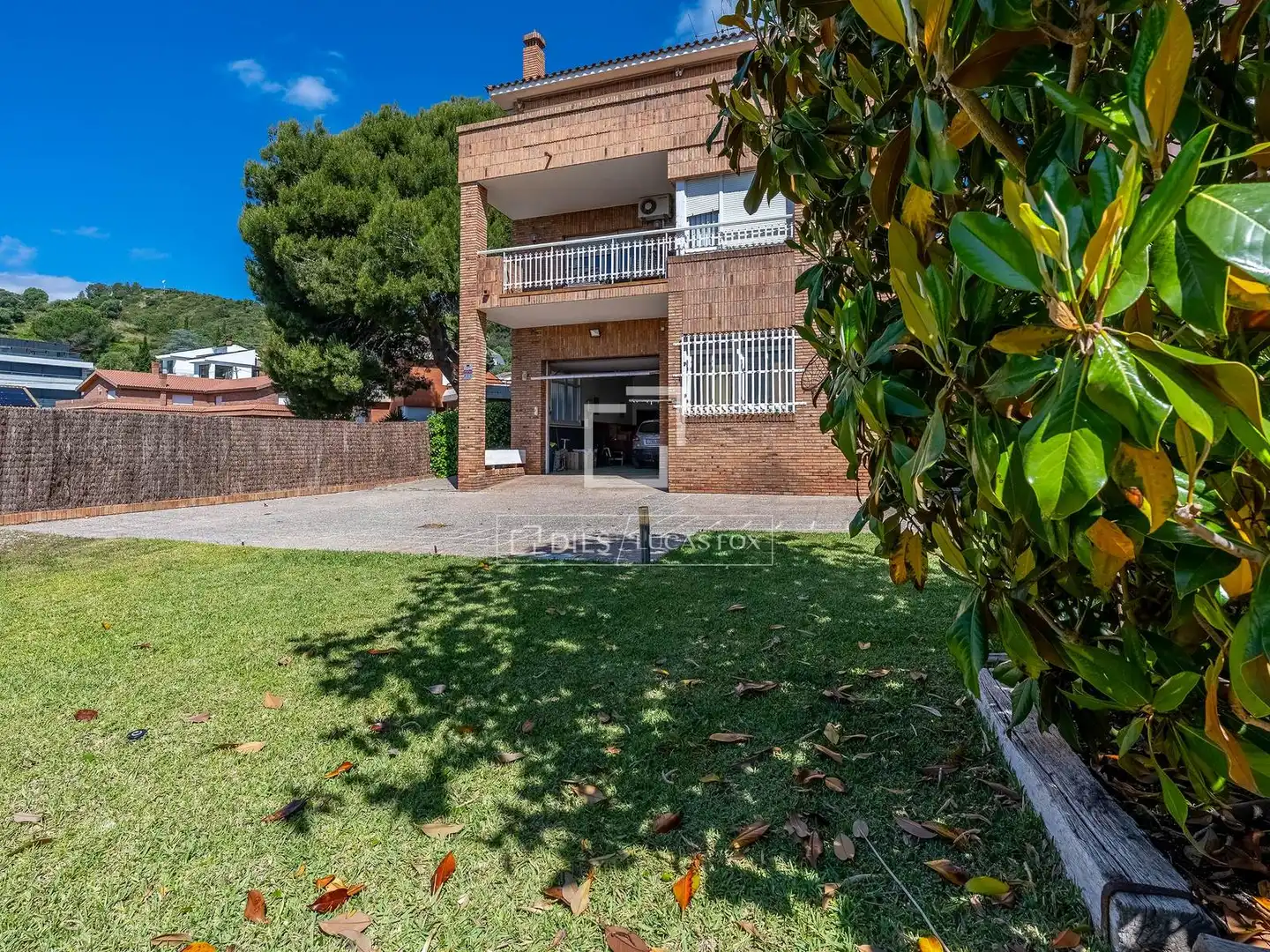 Exterior view of Houses for sale in Sant Just Desvern  with Air Conditioner, Private garden and Terrace