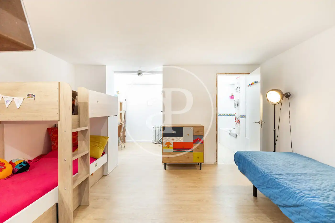 Schlafzimmer von Loft zum Verkauf in Barcelona mit Klimaanlage, Heizung und Terrasse