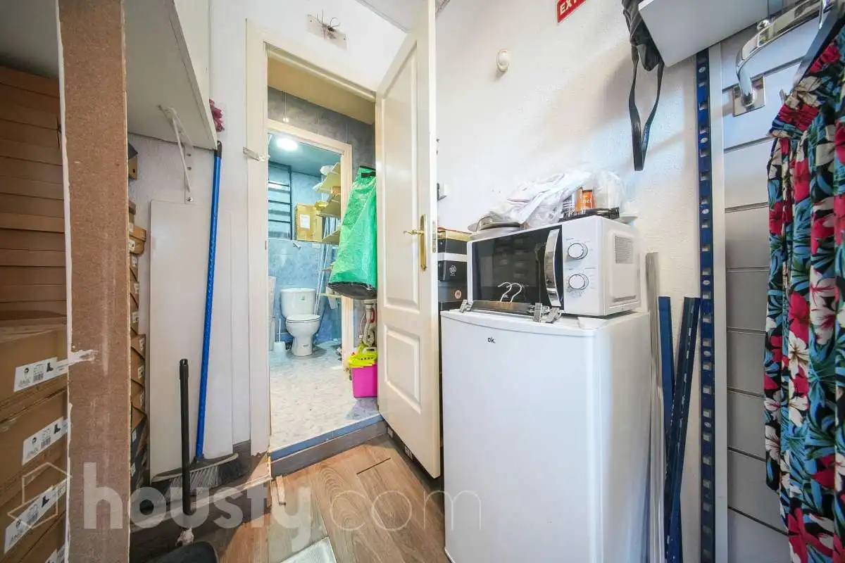 Cocina de Local en venta en Madrid con Aire acondicionado