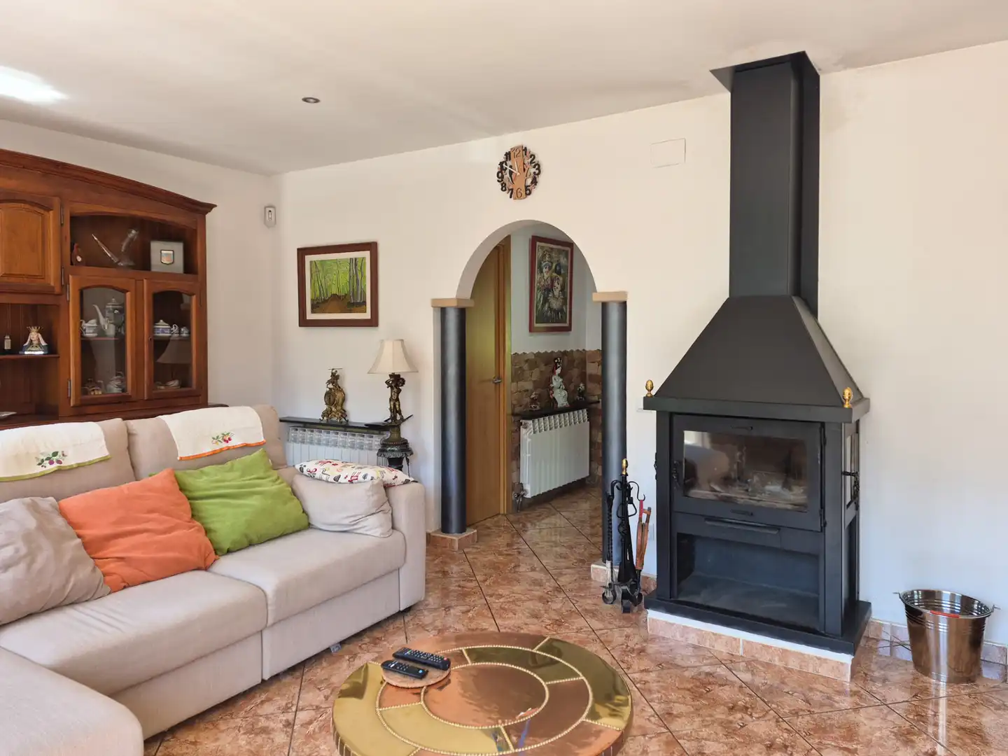 Sala d'estar de Casa adosada en venda en Ripoll amb Calefacció, Jardí privat i Terrassa