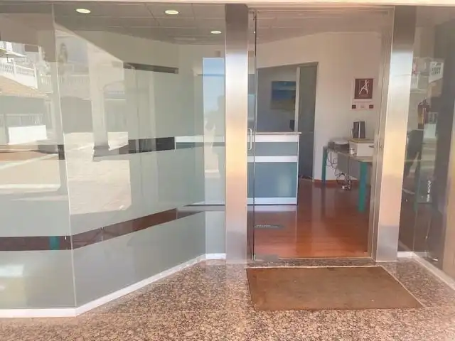Oficina de lloguer en Benalmádena amb Aire condicionat, Calefacció i Moblat
