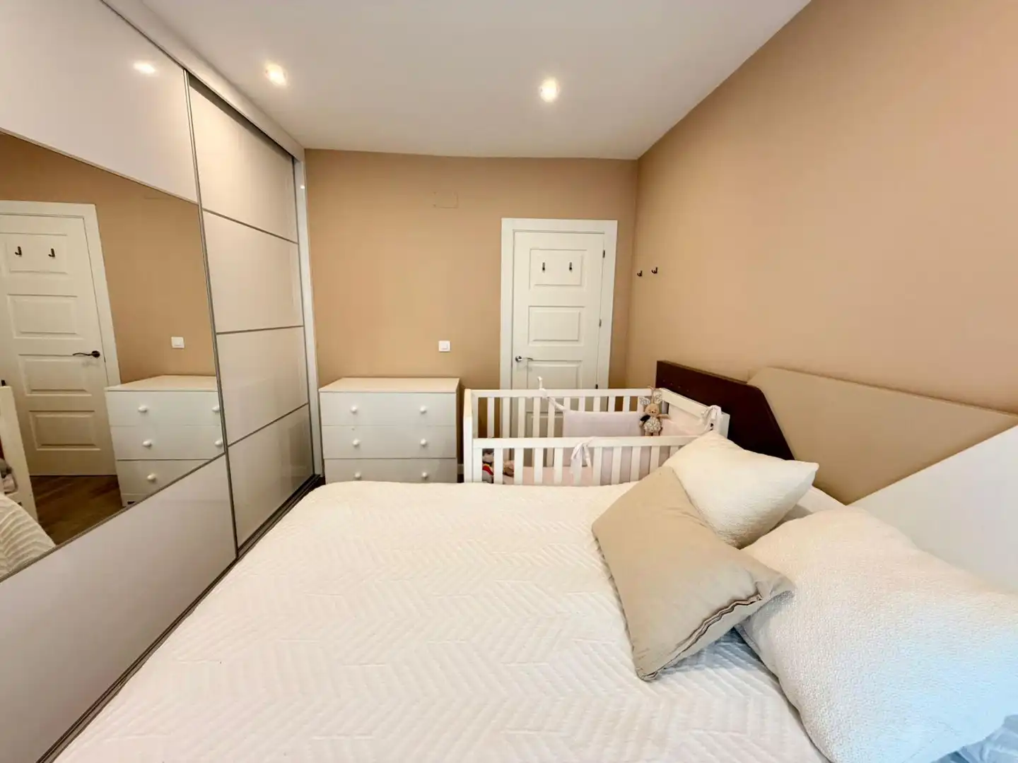 Bedroom of Flat for sale in Antequera  with Air Conditioner, Heating and Balcony