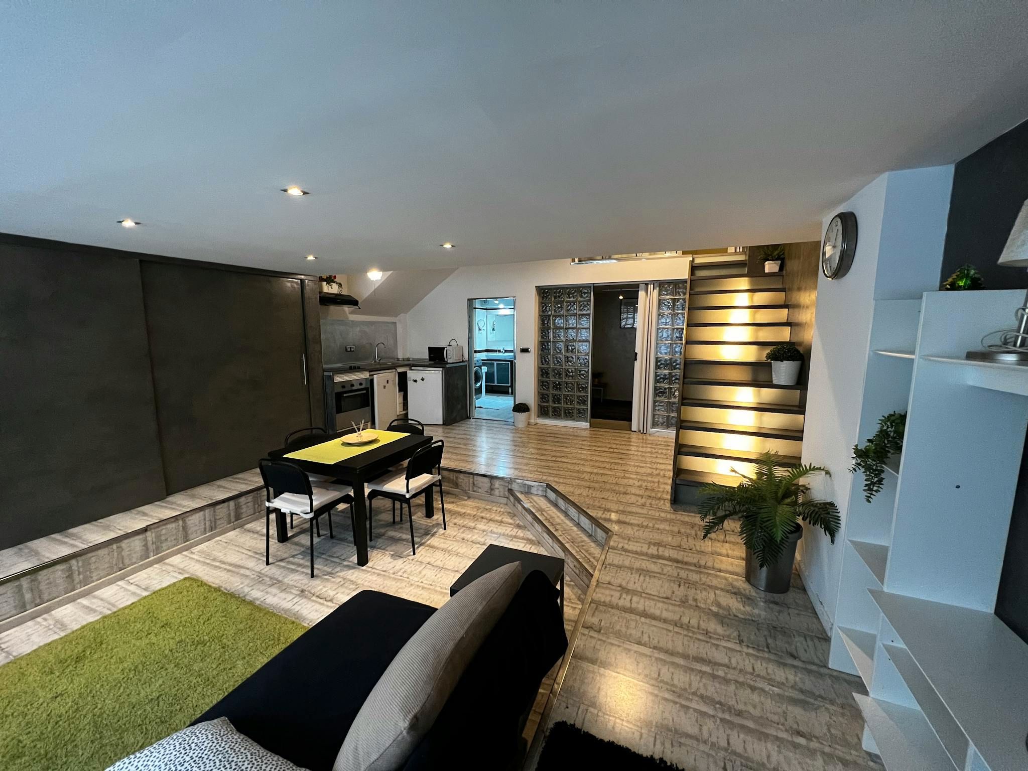 Flat for rent in  Madrid Capital  with Air Conditioner, Heating and Furnished