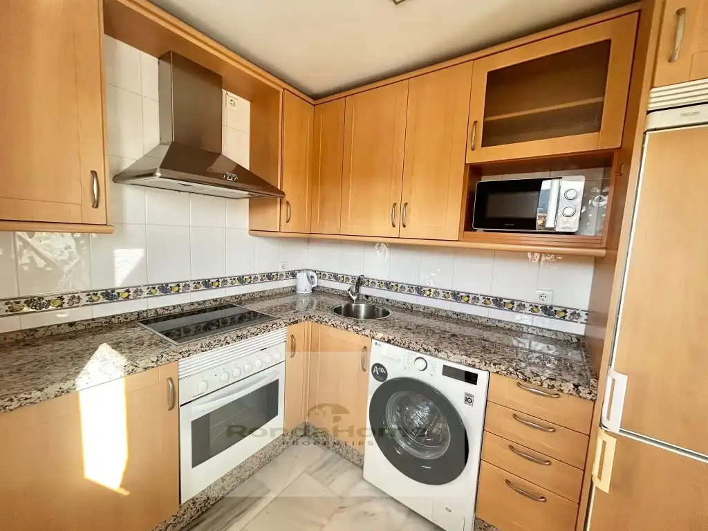 Cuina de Pis en venda en Fuengirola amb Terrassa