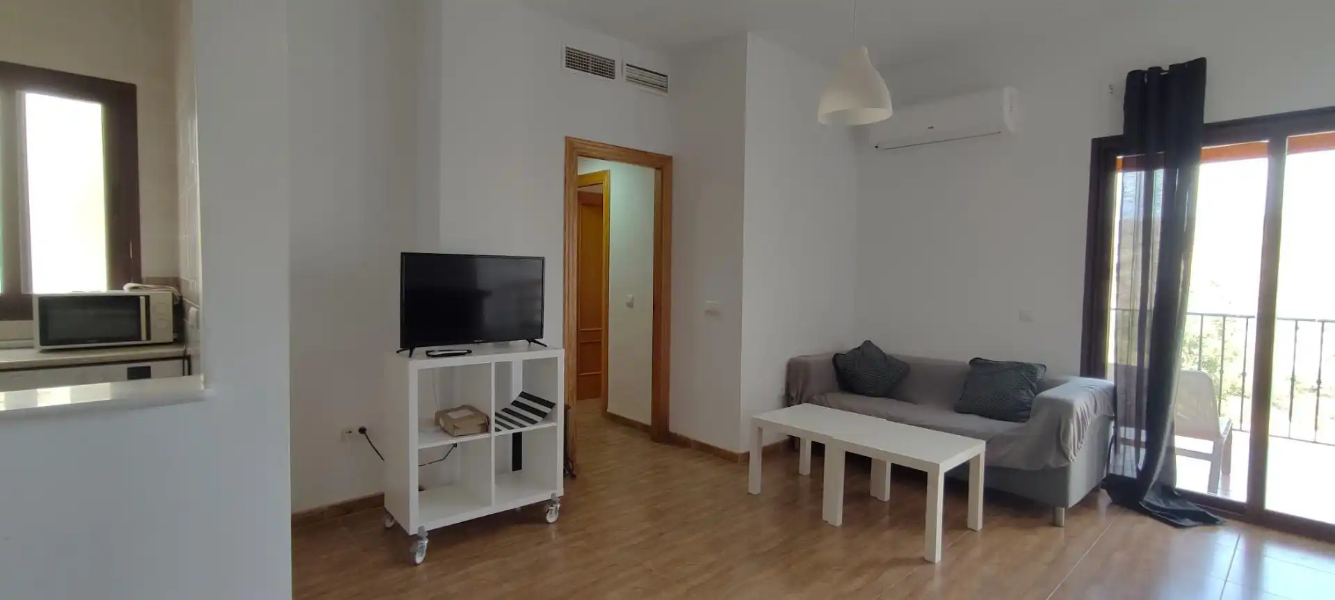 Sala d'estar de Pis en venda en Sorbas amb Aire condicionat, Jardí privat i Terrassa