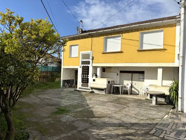 Casa adosada en Venta en Padrenda