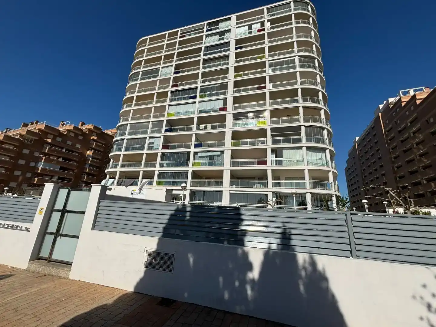 Vista exterior de Apartament de lloguer en Oropesa del Mar / Orpesa amb Aire condicionat, Piscina i Moblat