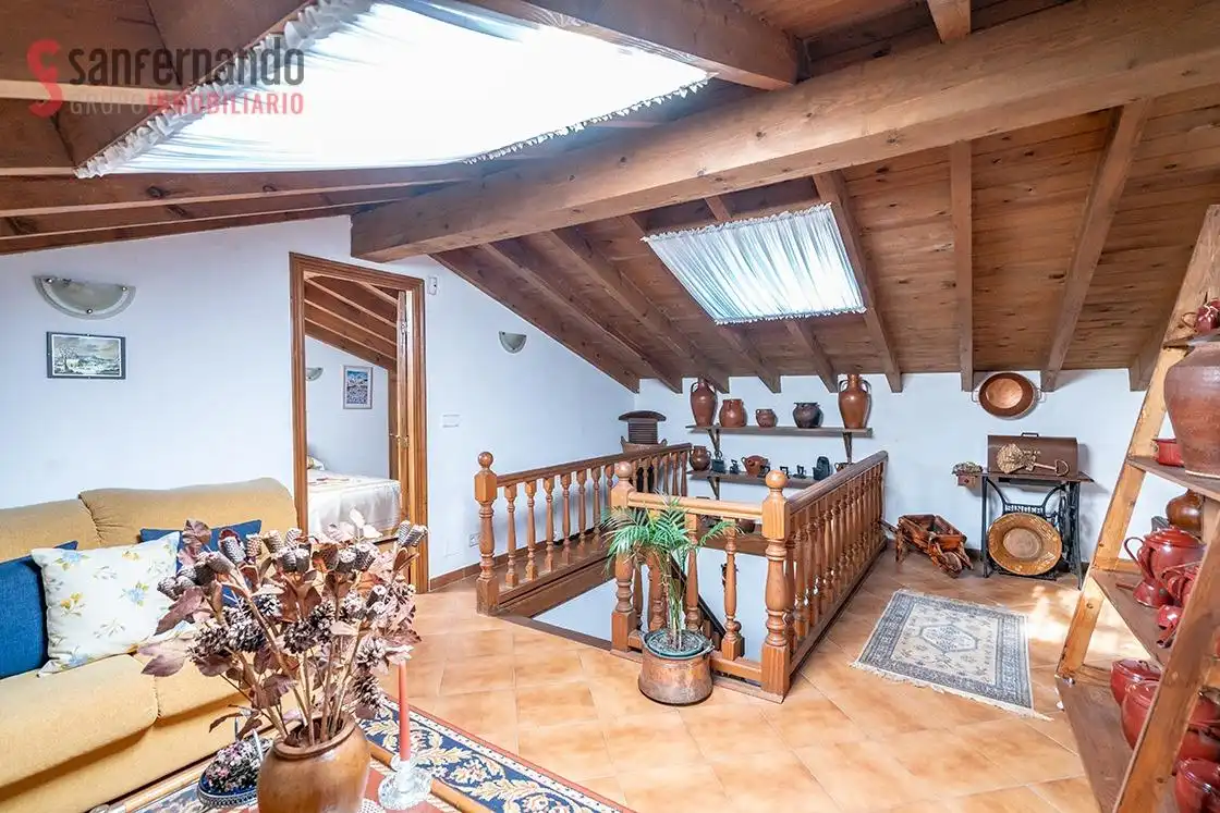Haus oder Chalet zum Verkauf in Torrelavega  mit Heizung, Privatgarten und Terrasse