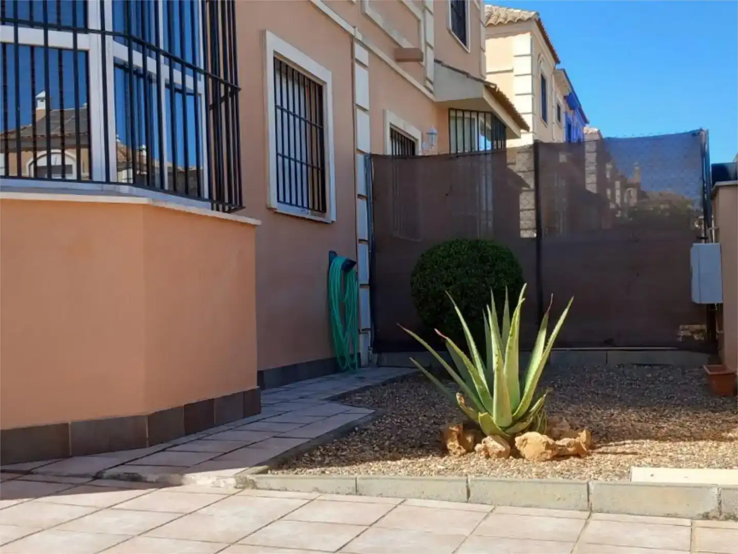 Jardí de Casa o xalet en venda en Espartinas amb Aire condicionat, Jardí privat i Traster