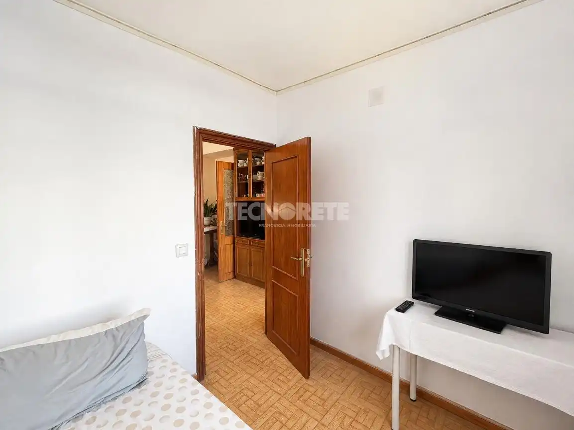Bedroom of Flat for sale in Madrid  with Air Conditioner and Balcony