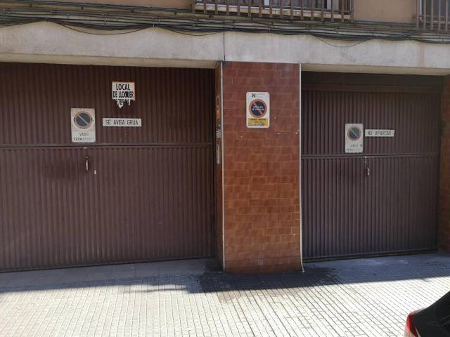 Garaje en Venta en Carrer de Colom en Cementiri Vell