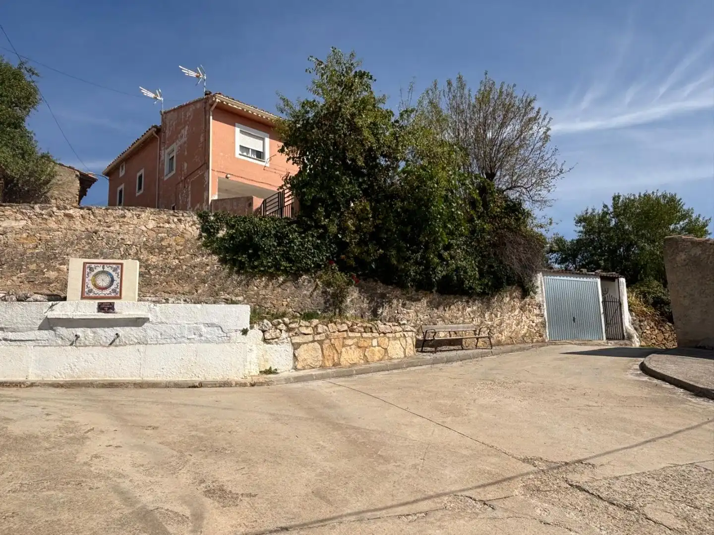 Vista exterior de Casa o xalet en venda en Casas de Garcimolina, Cuenca