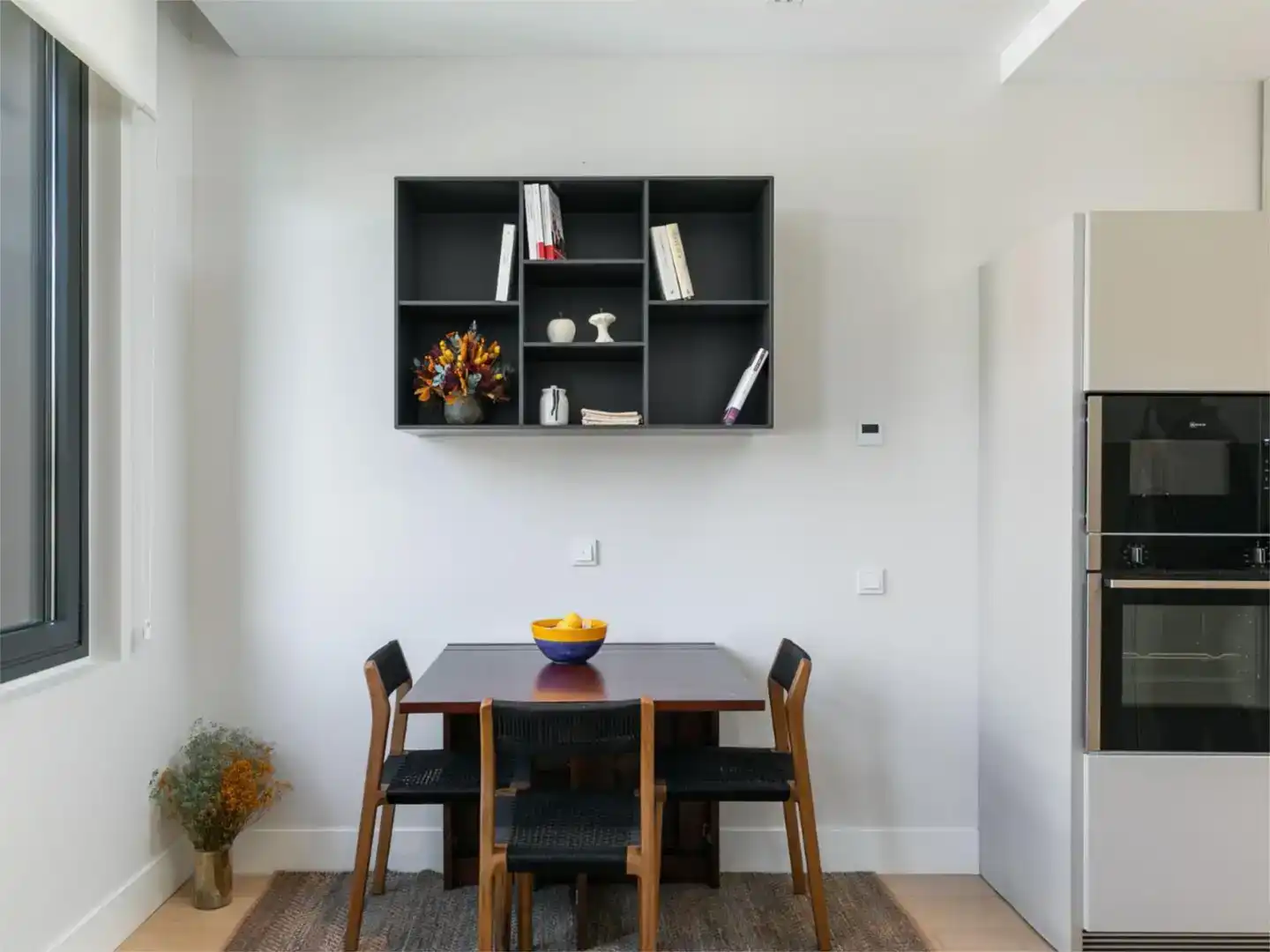 Menjador de Apartament de lloguer en  Madrid Capital amb Aire condicionat i Piscina