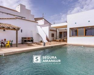 Exterior view of House or chalet for sale in El Campillo (Huelva)  with Air Conditioner, Terrace and Swimming Pool