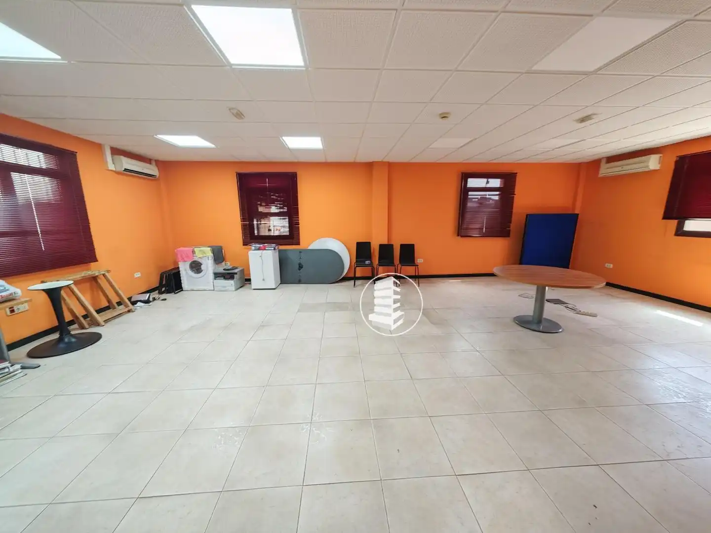 Oficina en venta en El Rosario con Aire acondicionado