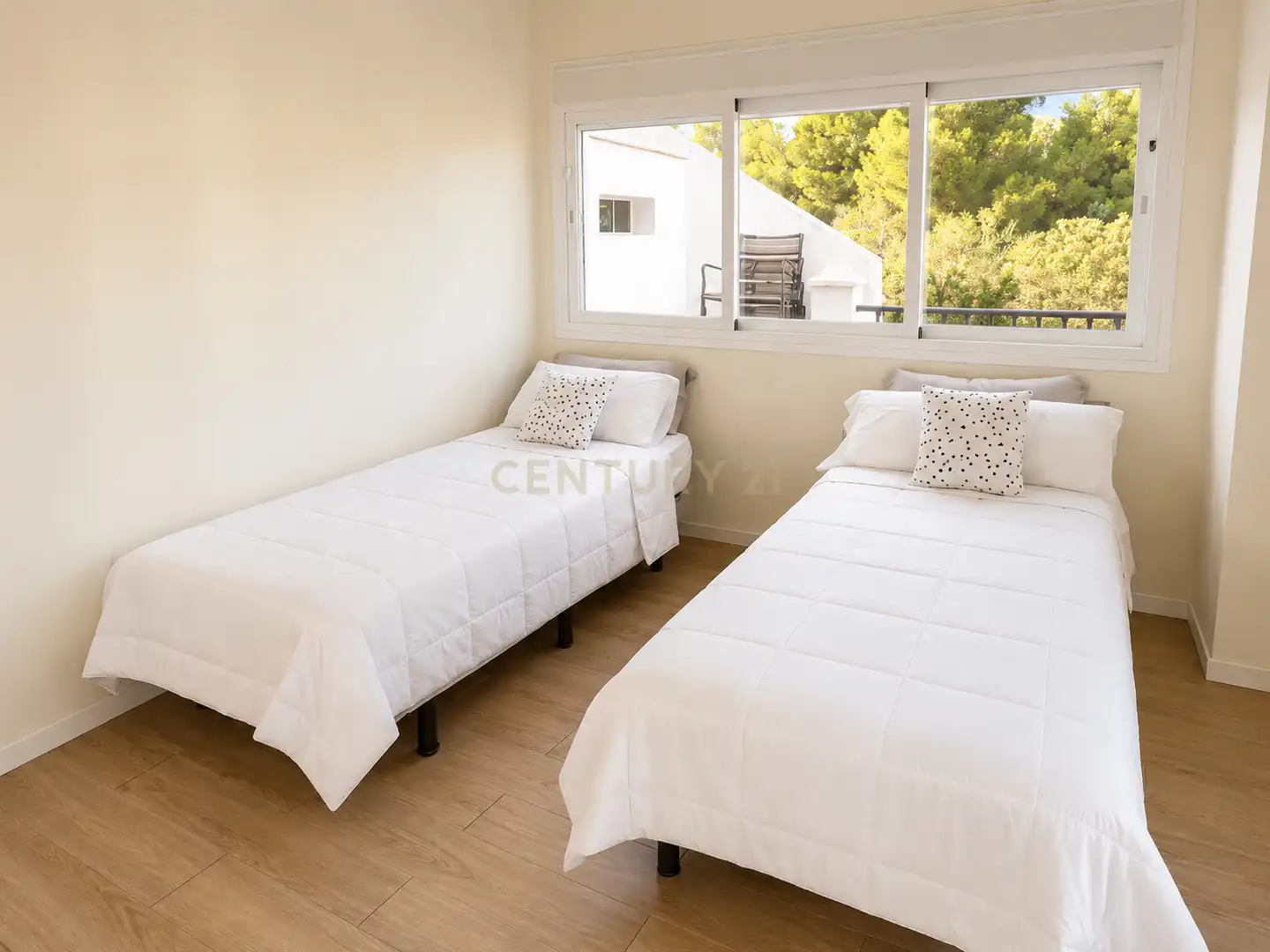Habitación de Dúplex en venta en Marbella con Aire acondicionado, Jardín privado y Trastero
