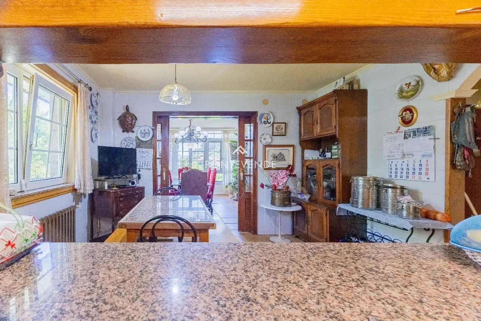 Cuina de Casa o xalet en venda en Pontevedra Capital  amb Terrassa, Traster i Piscina