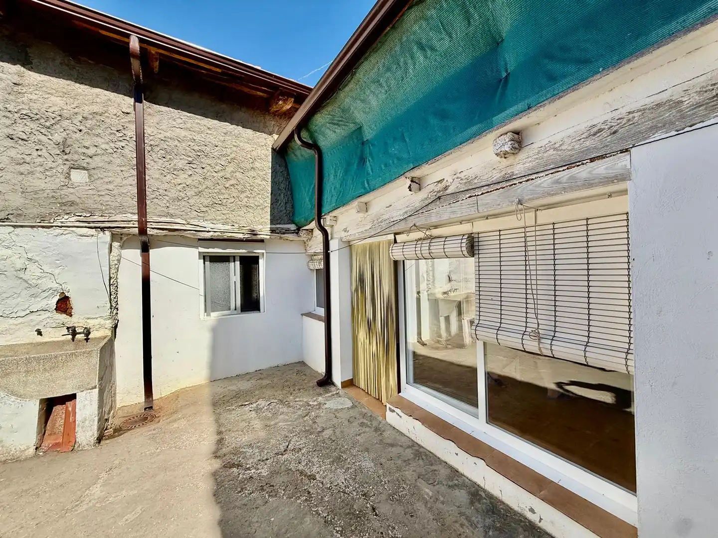 Exterior view of Country homes for sale in Valdefuentes del Páramo  with Heating, Furnished and Oven