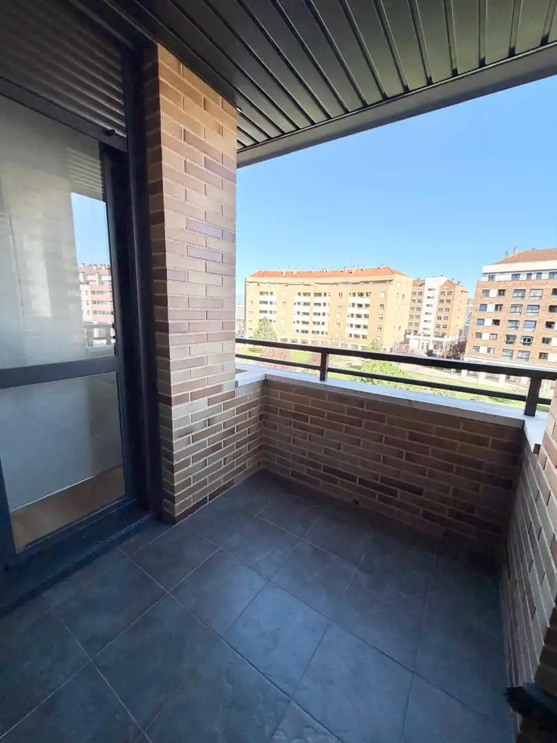 Piso de alquiler en Logroño - PQ LIRIOS LOS, La Portalada - Varea