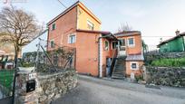 Vista exterior de Casa o xalet en venda en San Felices de Buelna amb Calefacció, Jardí privat i Traster