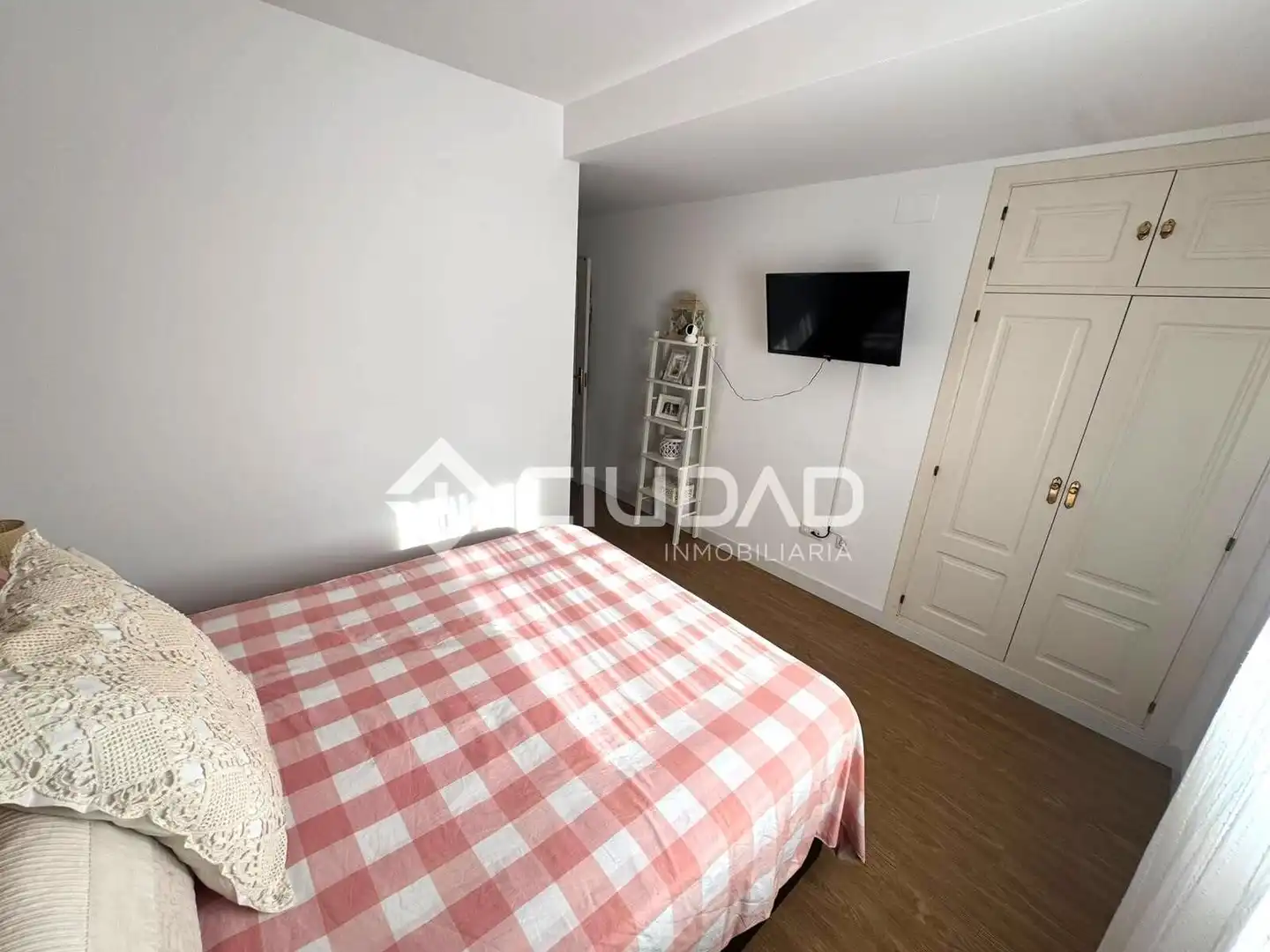 Habitación de Piso en venta en Sanlúcar de Barrameda con Aire acondicionado, Jardín privado y Amueblado