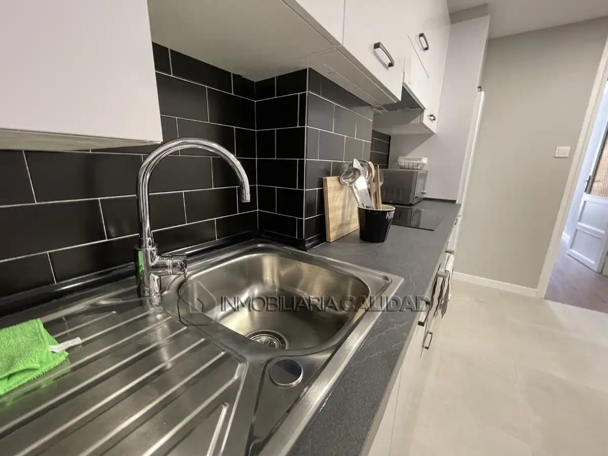 Kitchen of Flat for rent in Burgos  with Heating and Furnished