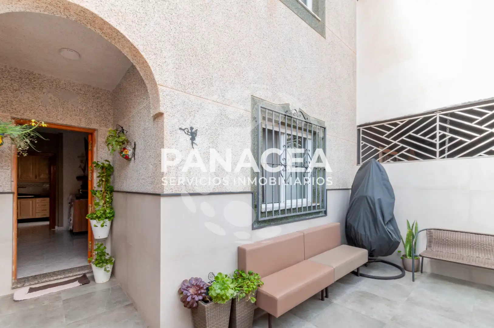 Houses for sale in Roquetas Pueblo