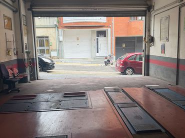 Local comercial en venta en Diagonal - Colomeres