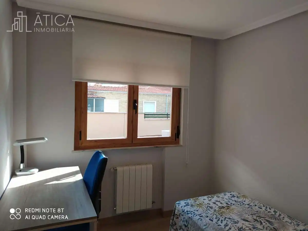 Àtic amb ascensor de lloguer a San Bernardo - Carmelitas - Campus, imagen 10