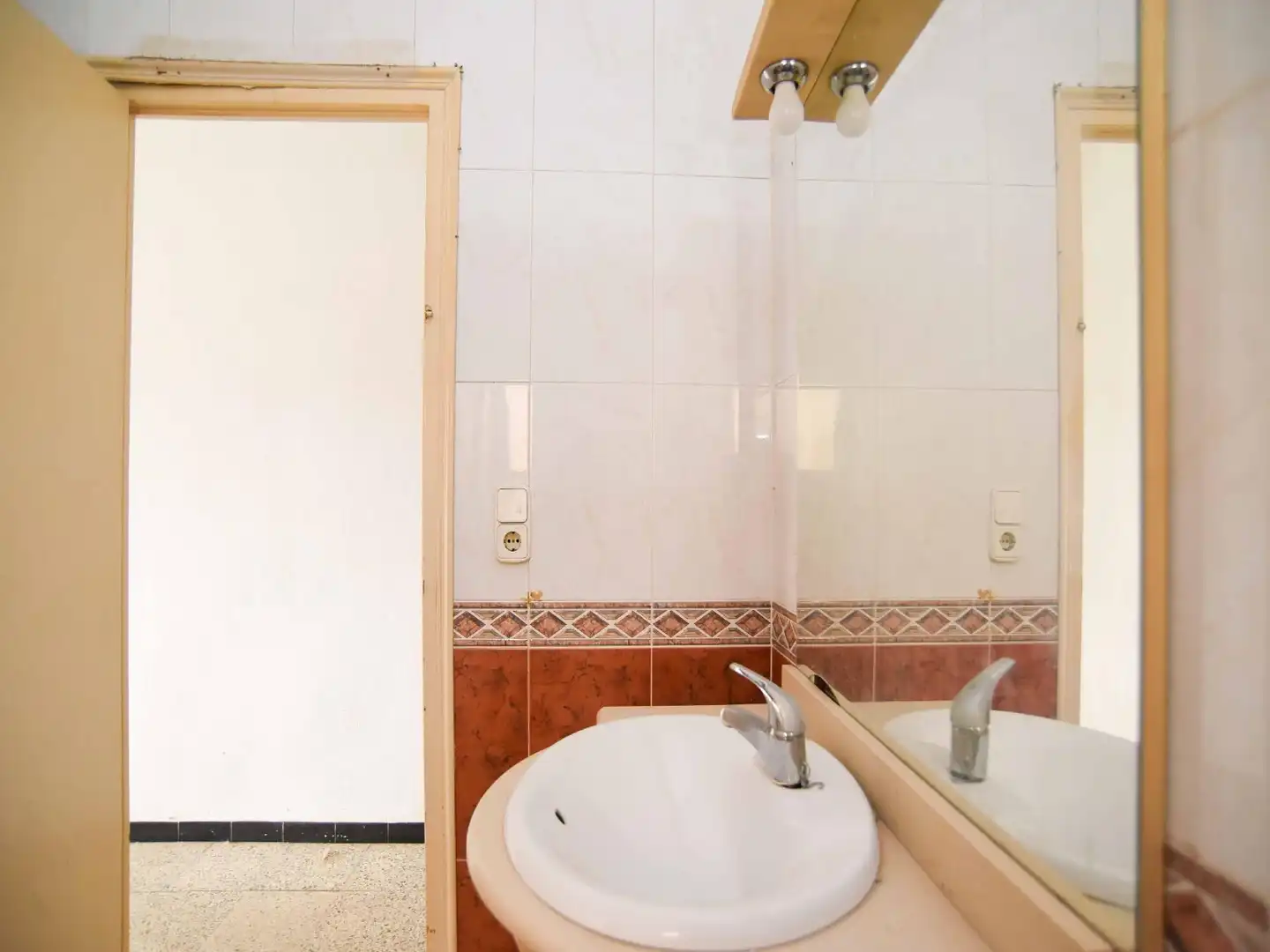 Badezimmer von Wohnung zum Verkauf in Figueres