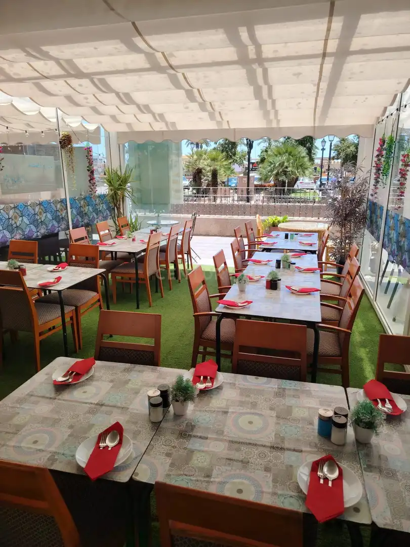 Terraza de Local en traspaso en Fuengirola con Aire acondicionado y Alarma