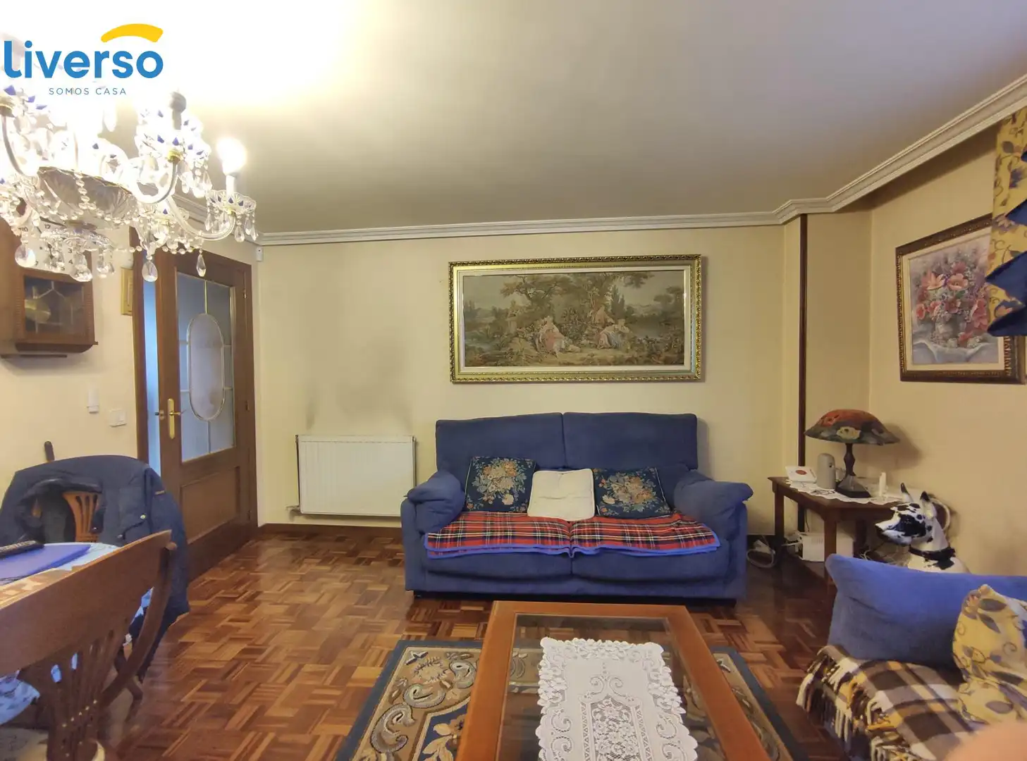 Sala d'estar de Casa adosada en venda en Alfoz de Quintanadueñas amb Calefacció, Parquet i Terrassa