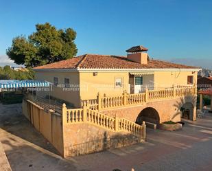 Vista exterior de Casa o xalet en venda en Benidorm amb Aire condicionat, Jardí privat i Terrassa