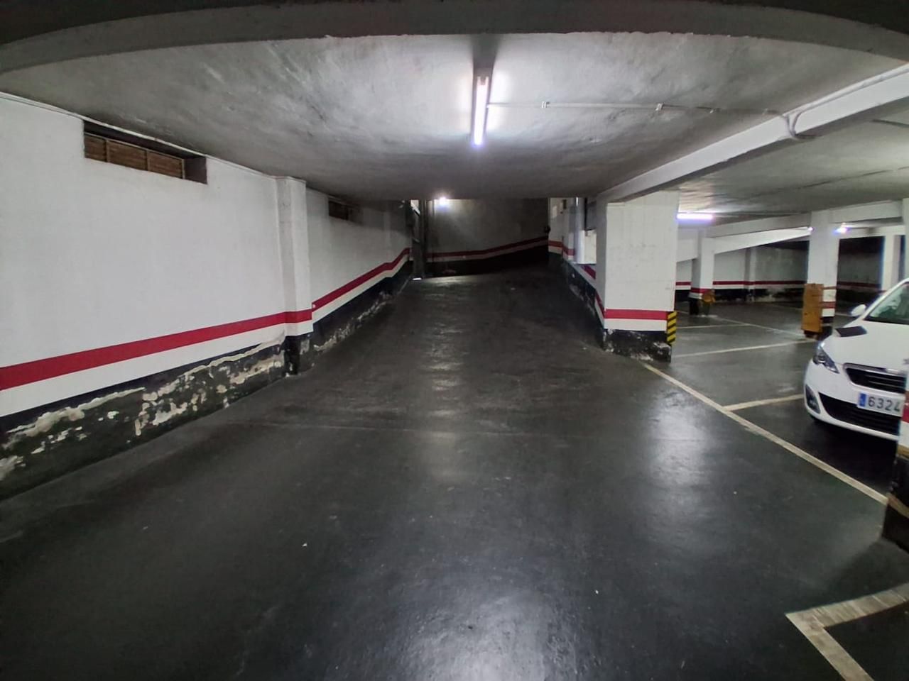 Garage to rent in Larrea Kalea, Rontegui - Pormetxeta