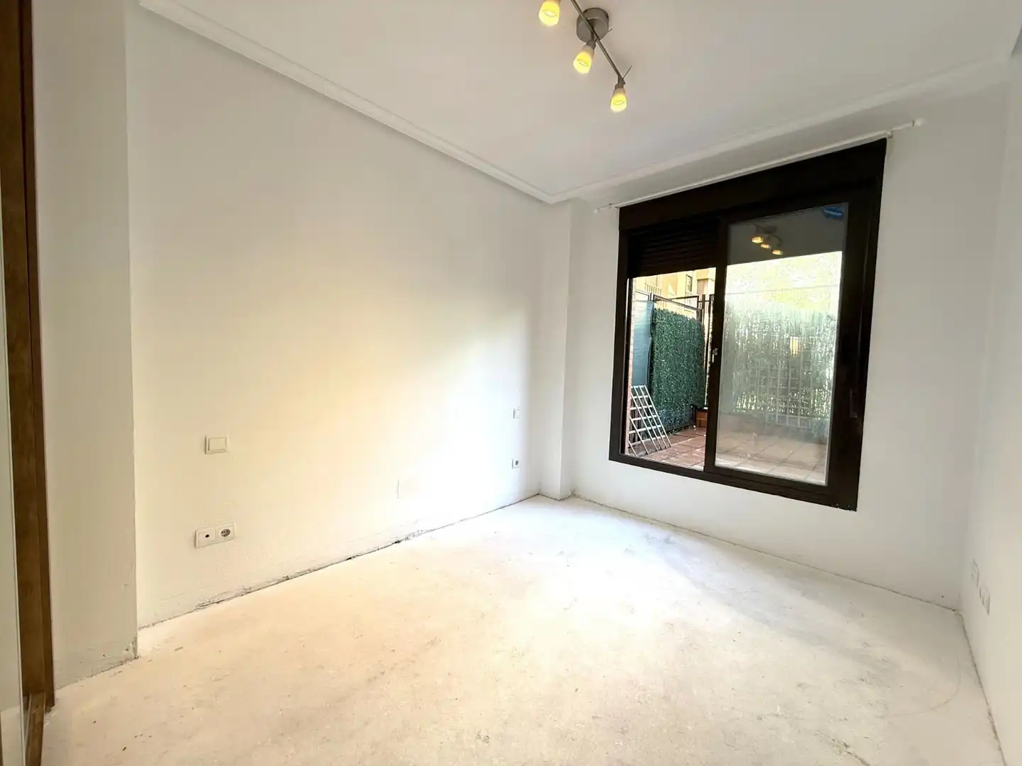 Dormitori de Apartament en venda en Madrid amb Aire condicionat, Calefacció i Jardí privat