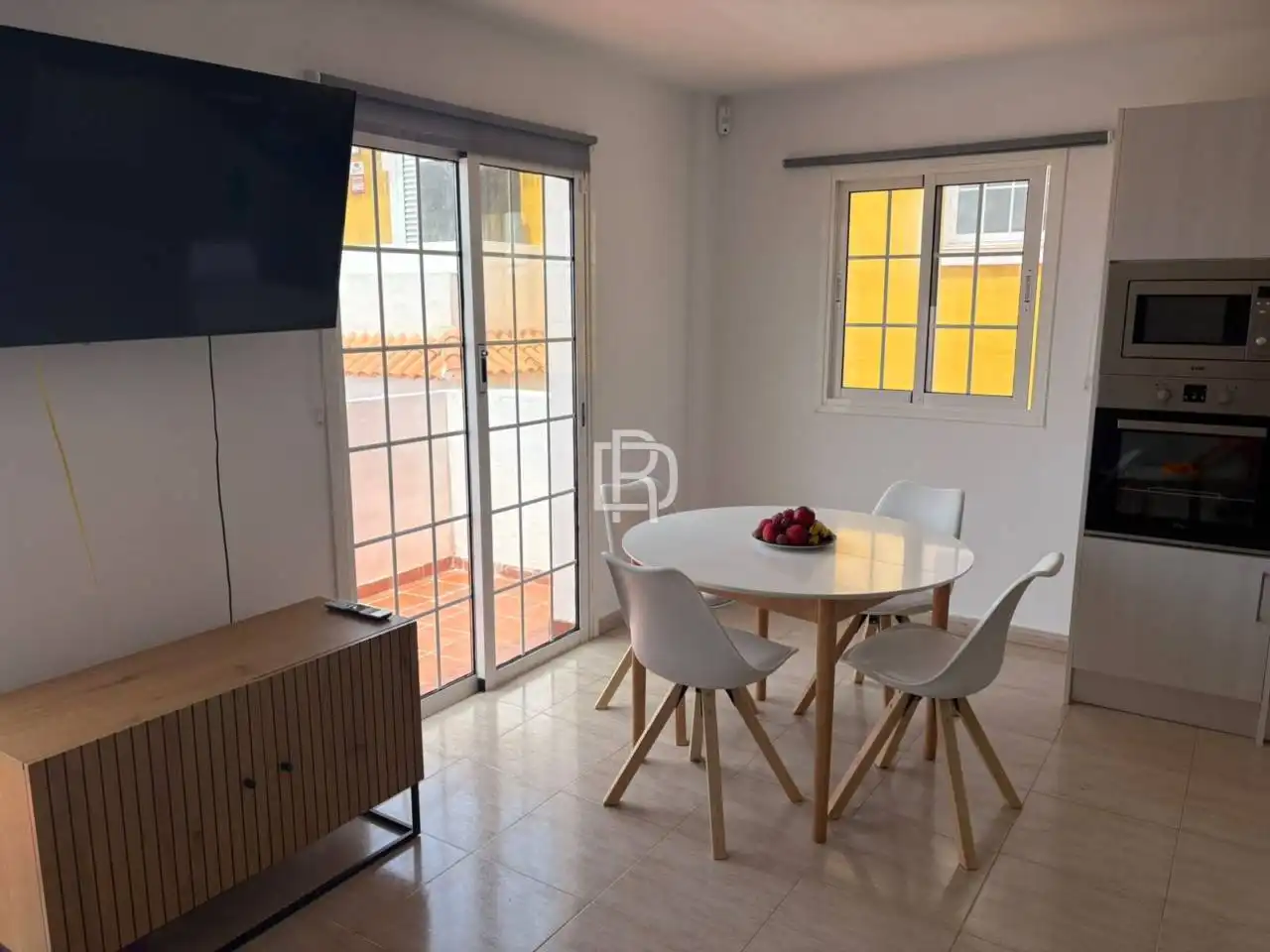 Comedor de Piso de alquiler en Arico con Terraza y Piscina comunitaria