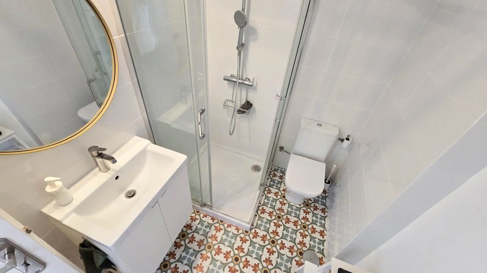 Bathroom of Flat for sale in San Cristóbal de la Laguna  with Terrace and Community pool