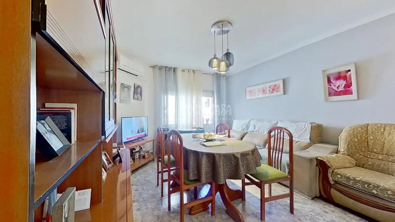 Sala d'estar de Pis en venda en Barberà del Vallès amb Aire condicionat