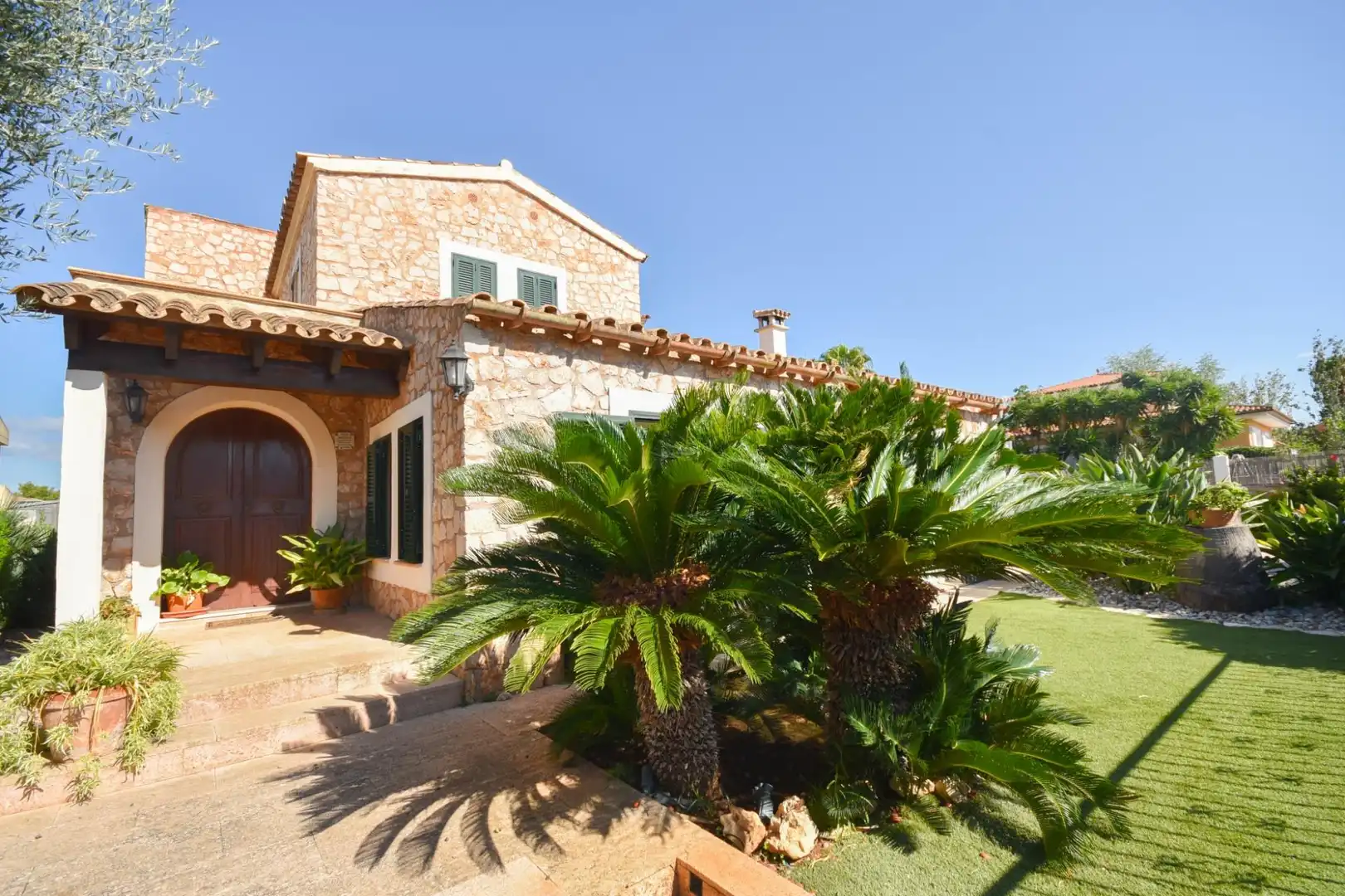 Vista exterior de Casa o xalet en venda en Marratxí amb Aire condicionat, Calefacció i Jardí privat