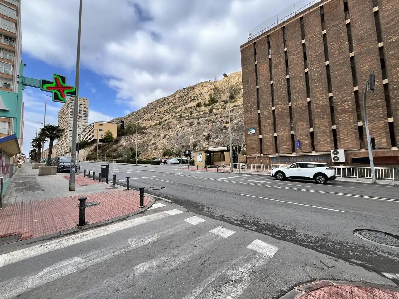Vista exterior de Apartamento en venta en Alicante / Alacant con Aire acondicionado, Terraza y Amueblado