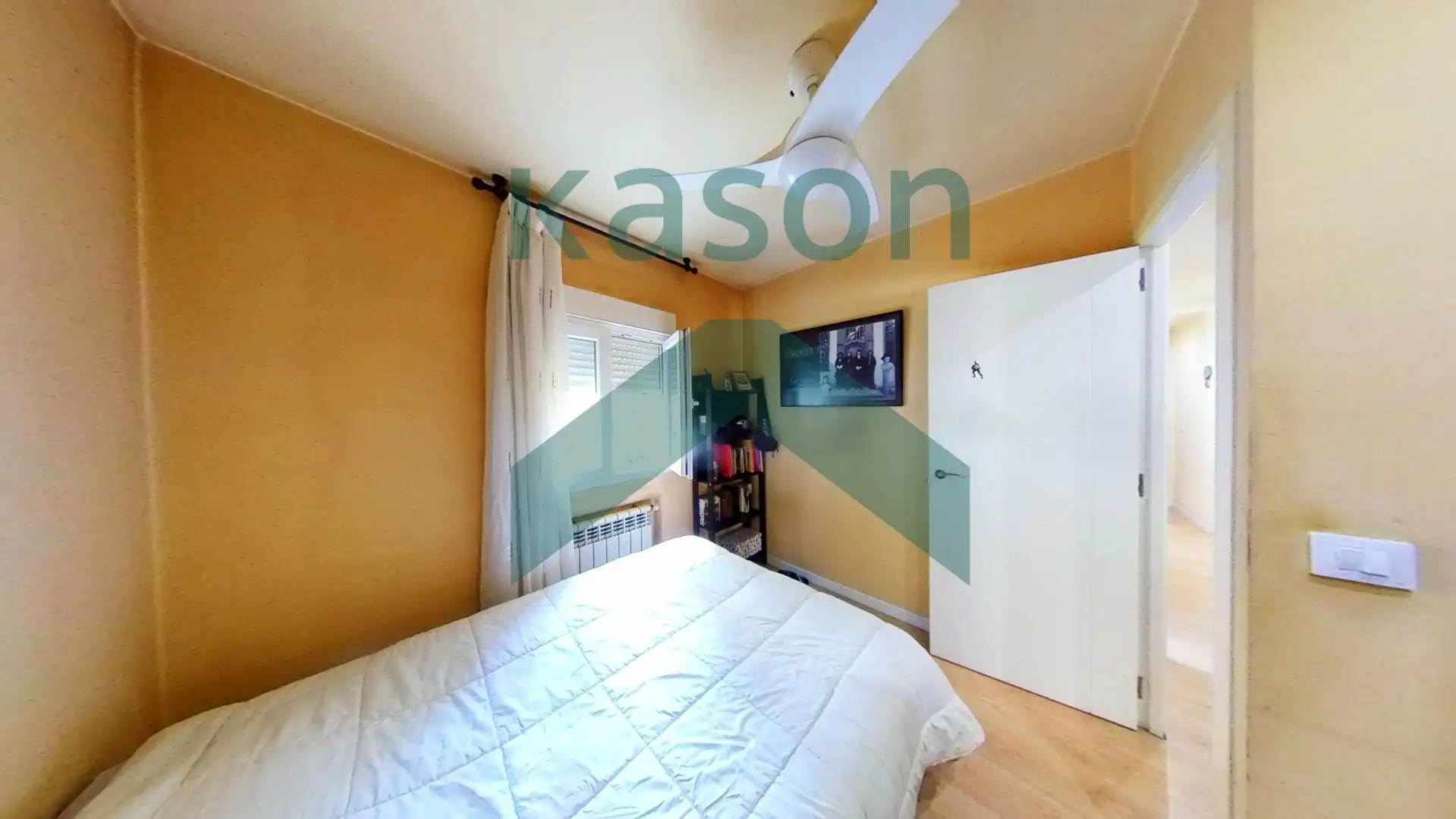 Bedroom of Flat for sale in Madrid  with Air Conditioner and Heating