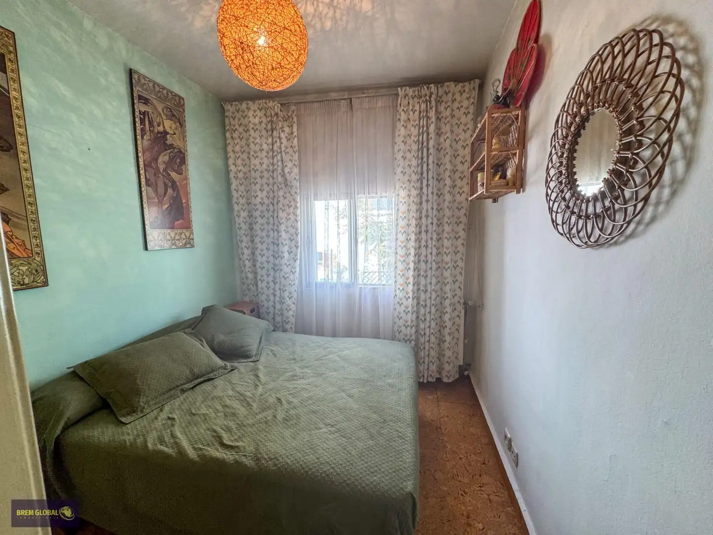 Dormitori de Casa adosada en venda en Buitrago del Lozoya amb Jardí privat, Traster i Moblat