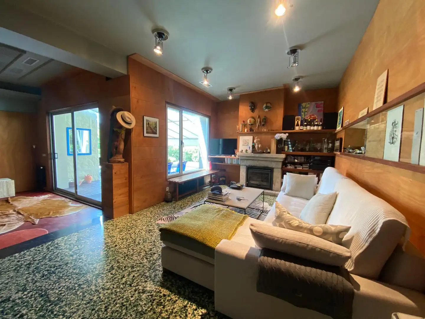 Sala d'estar de Casa o xalet en venda en Leiro amb Aire condicionat, Calefacció i Jardí privat