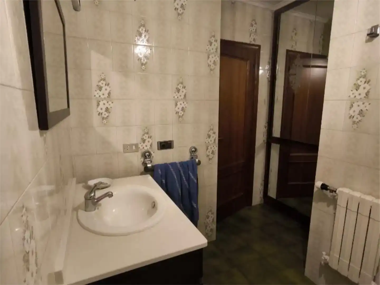 Baño de Casa adosada en venta en Vigo  con Parquet, Trastero y Amueblado