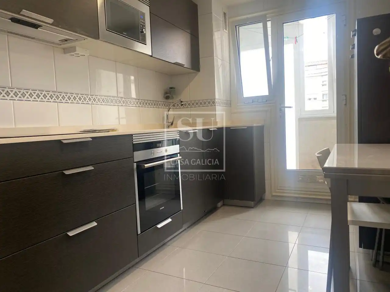 Kitchen of Flat for rent in Vigo   with Heating and Parquet flooring