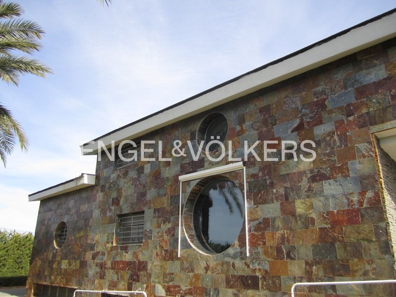 Exterior view of Country house for sale in Los Montesinos  with Air Conditioner, Heating and Private garden