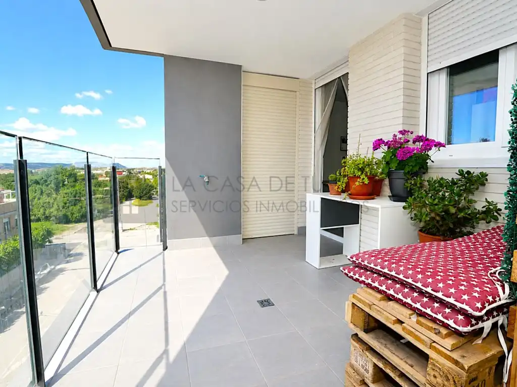 Piso en venta en Calle Azorin, El Mercado - Plaza de Toros