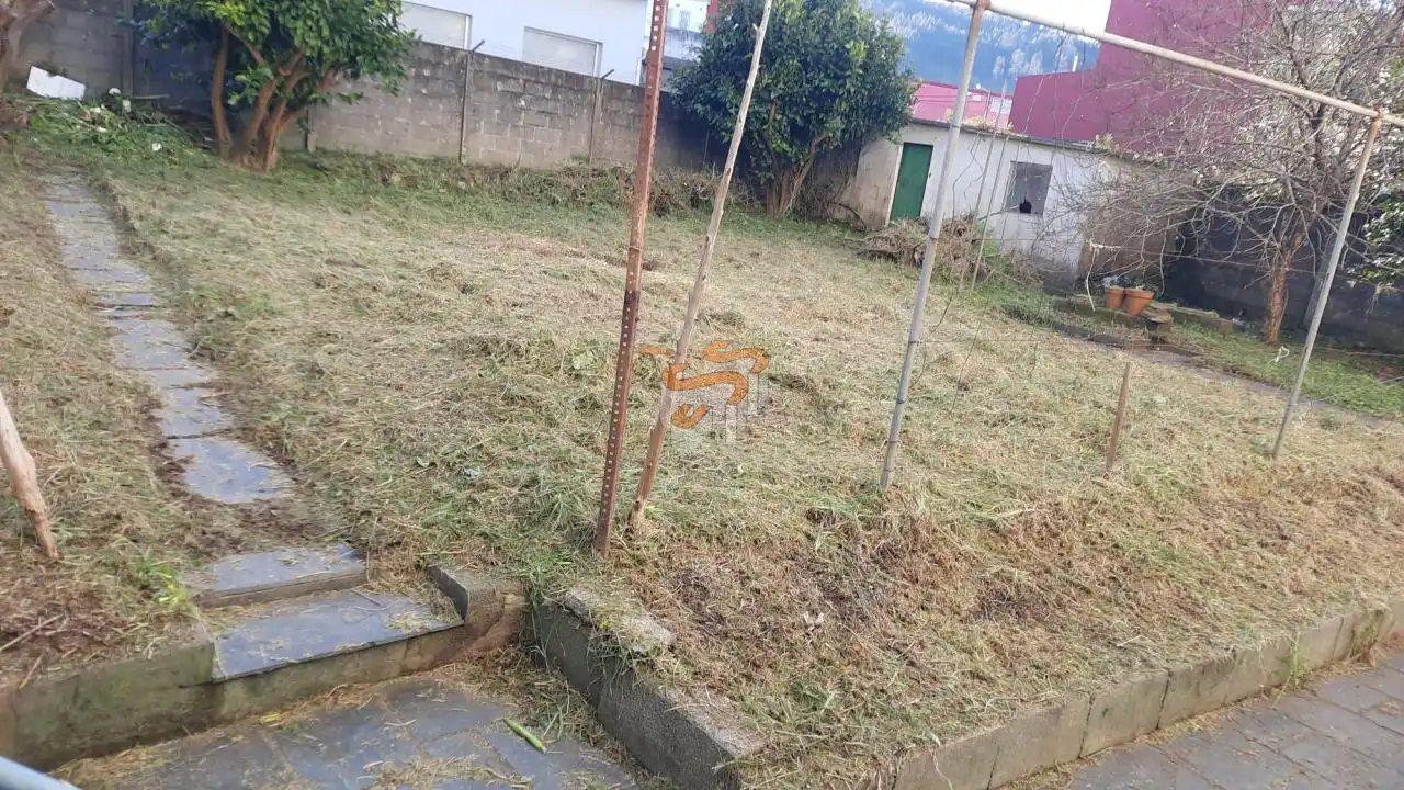 Terreno residencial en venta en Neda