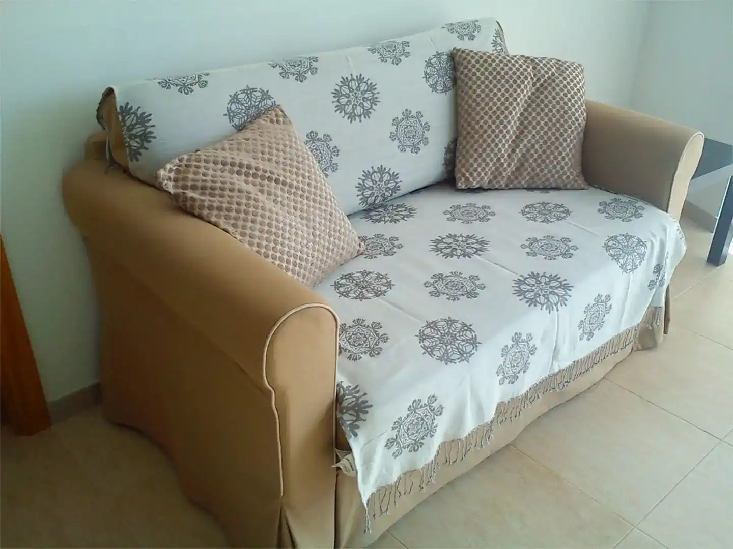 Sala d'estar de Apartament de lloguer en Laxe amb Parquet i Moblat